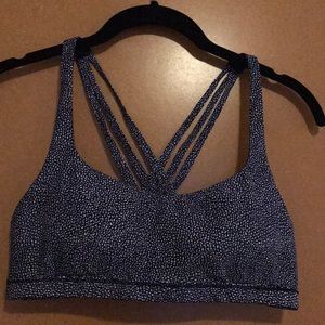 Lululemon sports bra (free to be)